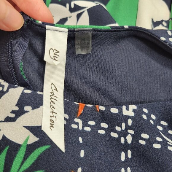 NY Collection Women's Navy Botanical Floral Jumpsuit With Waist Tie in a Size Me - Picture 14 of 16